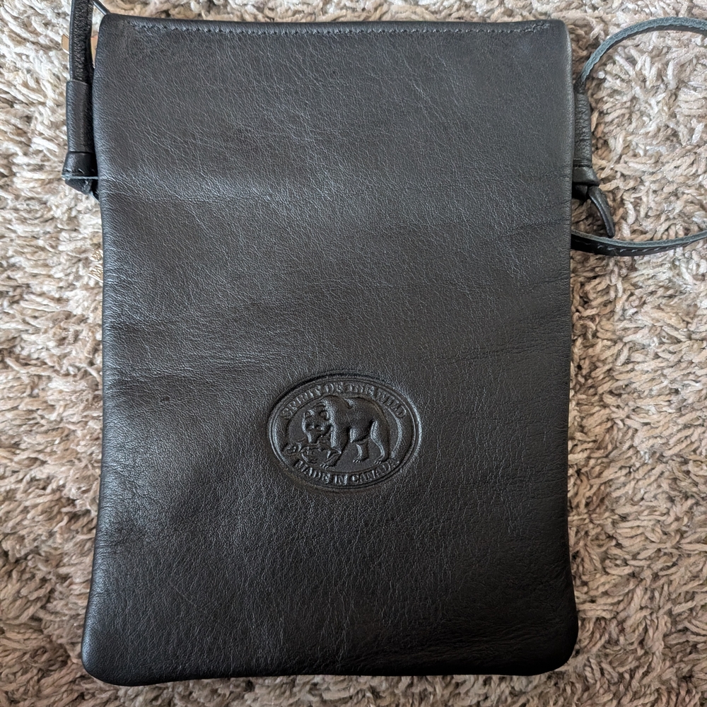 Black Leather Embossed Crossbody Bag - Sleek Everyday Carry - Picture 5 of 15